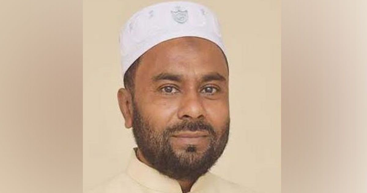 আড়াইহাজার পৌরসভার নবনির্বাচিত মেয়র সুন্দর আলীর দায়িত্ব গ্রহন