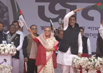 নারায়ণগঞ্জের জনসভা মঞ্চে প্রধানমন্ত্রী