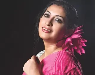 নন্দিত অভিনেত্রী বিপাসা হায়াতের জন্মদিন আজ