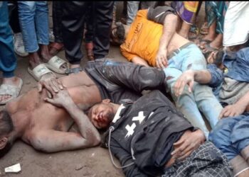 ছিনতাইকারী সন্দেহে চার যুবককে গণধোলাই দিয়ে হাসপাতালে