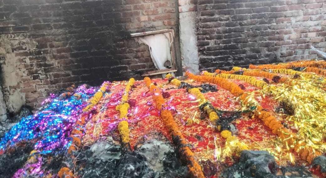 রূপগঞ্জে মাজারে হামলা জড়িতদের গ্রেপ্তারের দাবি মানববন্ধন