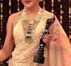 জয়া আহসান ভারতের অন্যতম সম্মানজনক পুরস্কার ‘ফিল্মফেয়ার অ্যাওয়ার্ডস’ পেয়েছেন