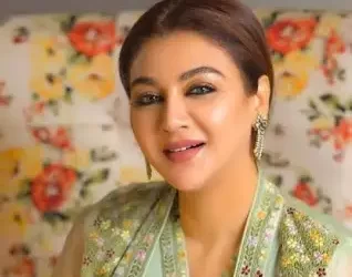রমজানে রাস্তার অসহায় প্রাণিদের নিয়ে ভাবছে অভিনেত্রী জয়া