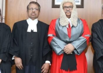 সুপ্রিম কোর্টের আপিল বিভাগে তিন বিচারপতি শপথ নিয়েছেন