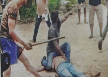 নারায়ণগঞ্জে খুনের বদলা খুন! প্রকাশ্যে পিটিয়ে যুবক হত্যা