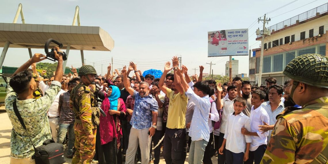 রূপগঞ্জে  কাঞ্চন সেতুর টোল আদায় বন্ধের দাবীতে  ছাত্র জনতার বিক্ষোভ, সড়ক অবরোধ । Nafiz Ashraf. Tnntv24