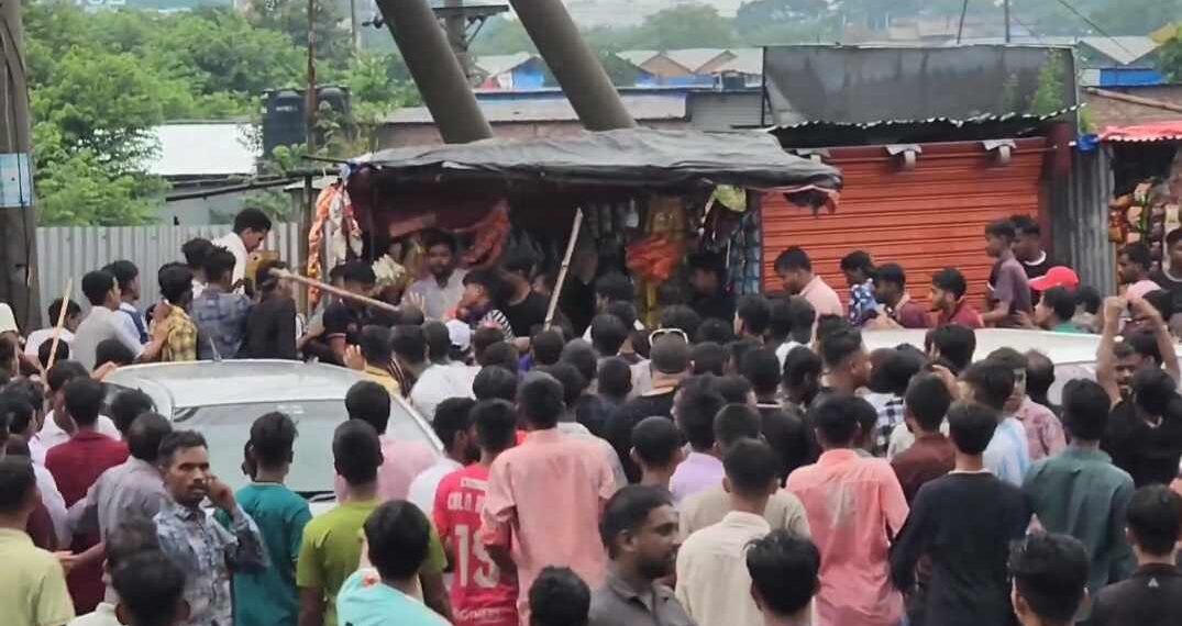 রূপগঞ্জে ছাত্রদলের বিক্ষোভ মিছিলে দুর্বৃত্তদের হামলা : আহত- ২০, দোকান ভাংচুর ও লুটপাট : Nafiz Ashraf. Tnntv24