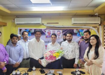 রূপগঞ্জ উপজেলা নির্বাহী অফিসার  ও সহকারী কমিশনারকে বিদায় সংবর্ধনা