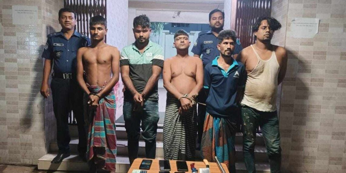 রূপগঞ্জে যৌথ বাহিনীর অভিযানে ৫ ডাকাত আটক : Nafiz Ashraf. Tnntv24