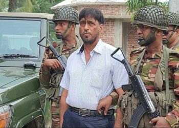 রূপগঞ্জে  বালুভর্তি ট্রাক লুটের ঘটনায় তারাব পৌর  বিএনপি সম্পাদক গ্রেফতার : Nafiz Ashraf. Tnntv24