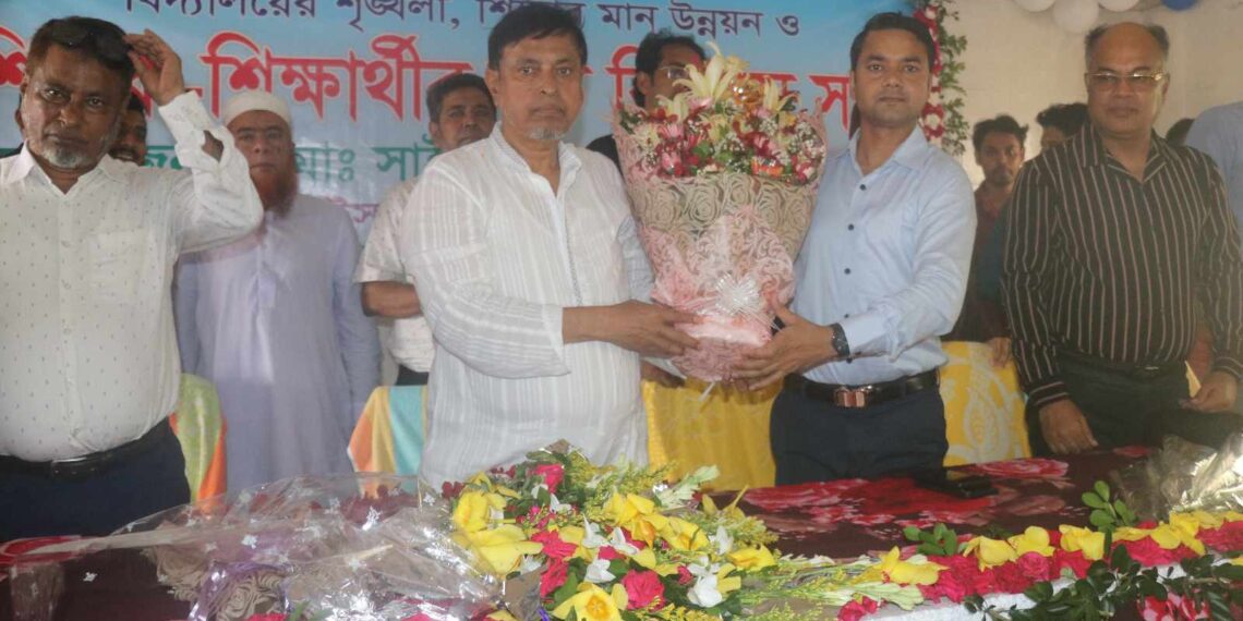 রূপগঞ্জে শিক্ষক, শিক্ষার্থীদের সঙ্গে উপজেলা প্রশাসনের মতবিনিময় : Nafiz  Tnntv24