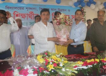 রূপগঞ্জে শিক্ষক, শিক্ষার্থীদের সঙ্গে উপজেলা প্রশাসনের মতবিনিময় : Nafiz  Tnntv24