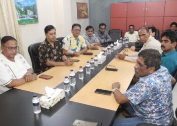 নারায়ণগঞ্জ প্রেসক্লাবের যৌথ সভা, হামলাকারীদের গ্রেফতারে ৪৮ ঘন্টার আল্টিমেটাম । Nafiz Ashraf.Tnntv24