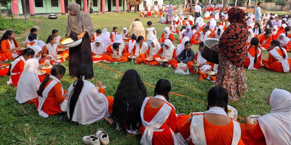 রূপগঞ্জের সহিতুন্নেছা পাইলট বালিকা উচ্চ বিদ্যালয়ের শিক্ষার্থীদের ব্যবহারিক ক্লাশ অনুষ্ঠিত: Nafiz Ashraf. Tnntv24