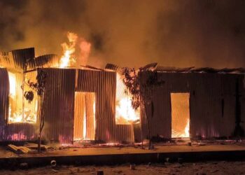 রূপগঞ্জে সুতার কারখানা ও তুলার  গোডাউনে আগুন : Nafiz Ashraf. Tnntv24