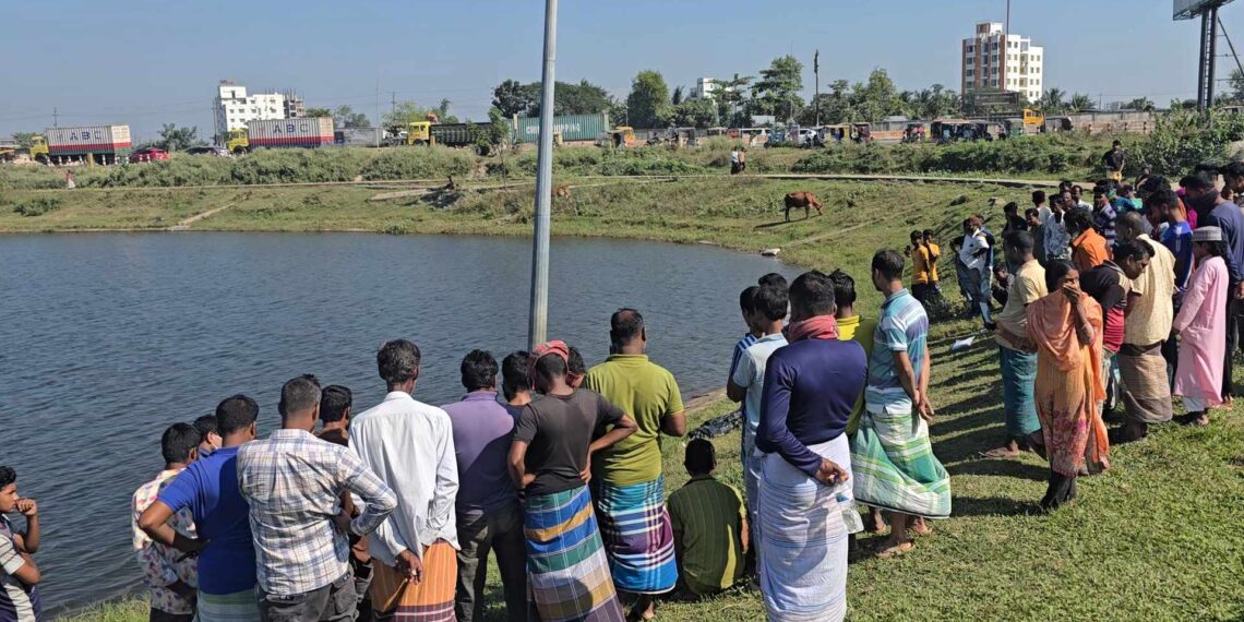 রূপগঞ্জে পূর্বাচল লেকের পাড় থেকে পলিথিনে মোড়ানো খন্ড বিখন্ড মরদেহ উদ্ধার: Nafiz Ashraf. Tnntv24