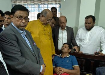 রূপগঞ্জে আহত সাংবাদিককে  দেখতে গেলেন কাজী মনির :Nafiz Ashraf. Tnntv24