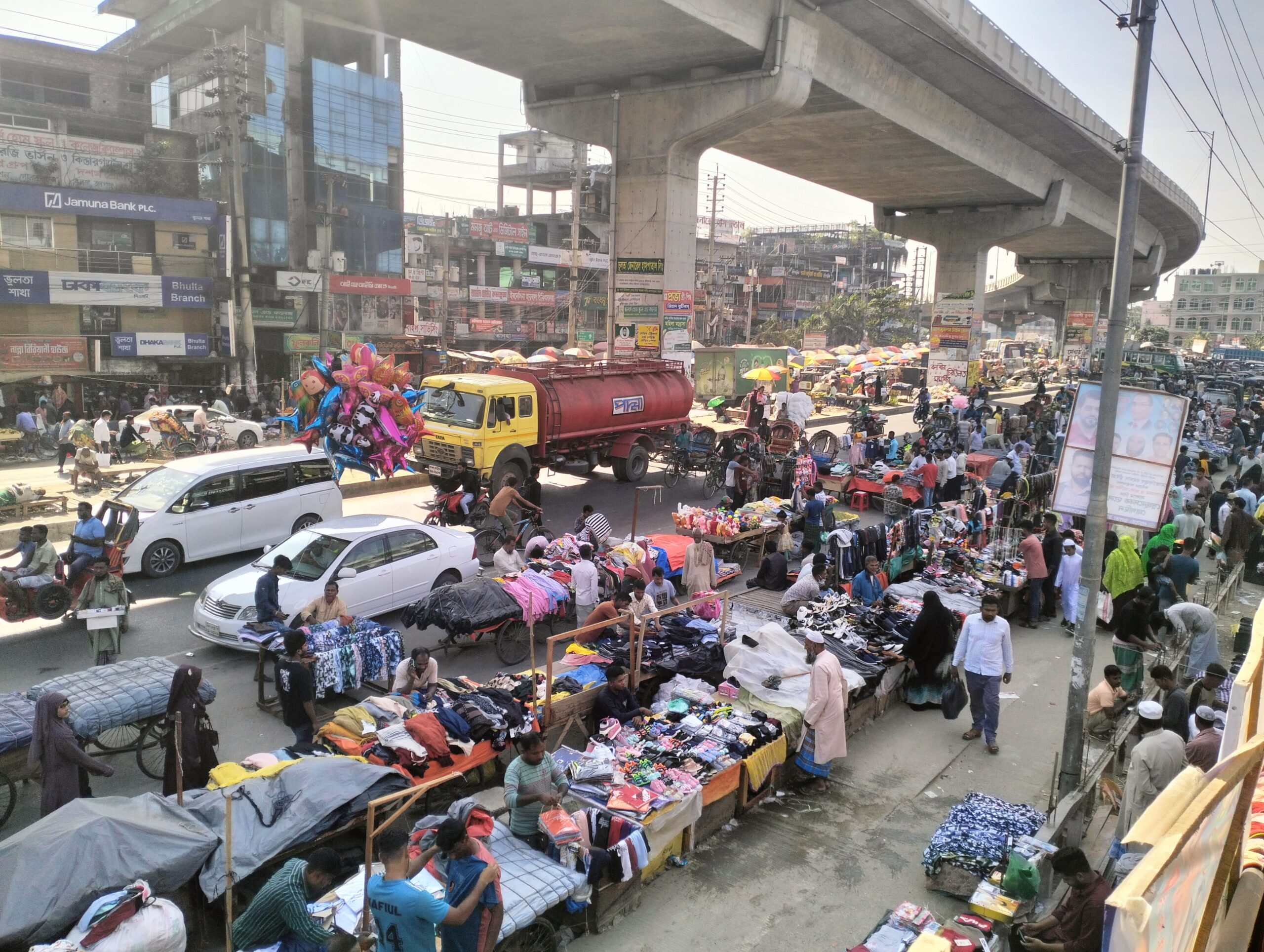 ঢাকা-সিলেট মহাসড়ক দখল করে অবৈধ দোকানপাট । Nafiz Ashraf.tnntv24
