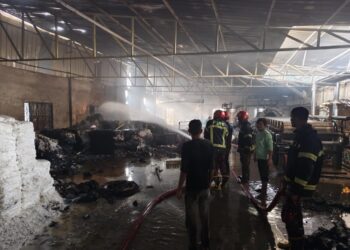 রূপগঞ্জে টেক্সটাইল মিলে ভয়াবহ অগ্নিকাণ্ড : Nafiz Ashraf. Tnntv24