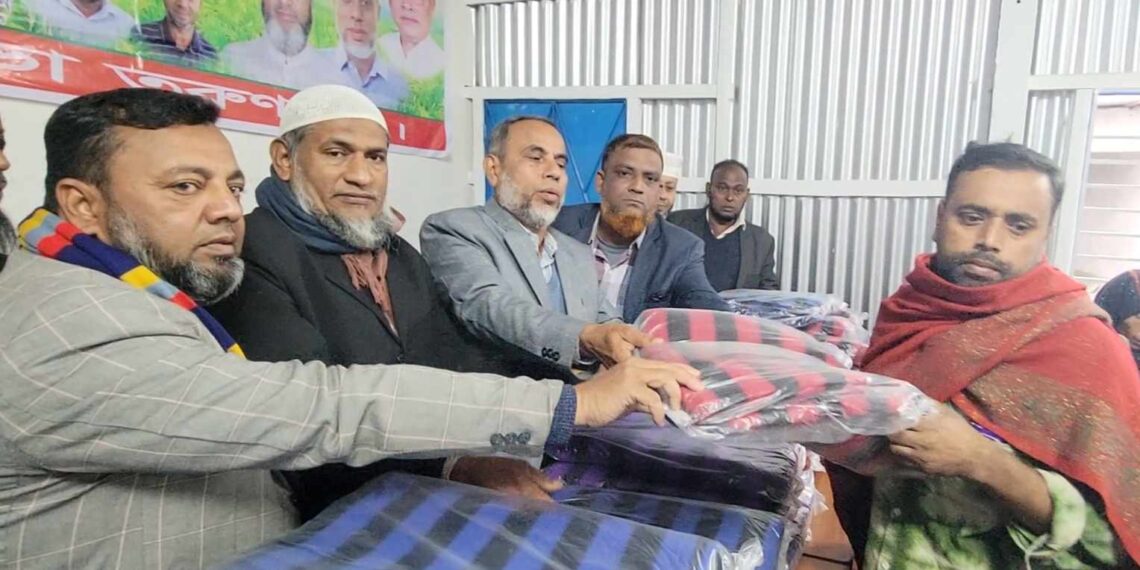 রূপগঞ্জে অসহায় সুবিধাবঞ্চিতদের  মাঝে শীতবস্ত্র  বিতরণ : Nafiz Ashraf.Tnntv24