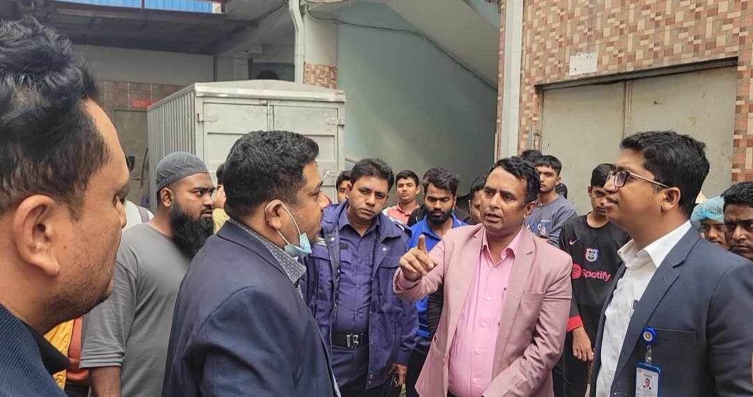 রূপগঞ্জে অবৈধ পণ্য ধ্বংস ও আর্থিক জরিমানা । Nafiz Ashraf.Tnntv24 