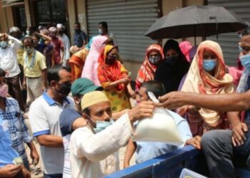 টিসিবি’র পণ্য কিনতে পারছে না অনেক সুবিধাবঞ্চিত মানুষ। Nafiz Ashraf.Tnntv24