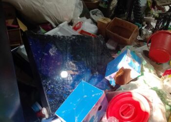 রূপগঞ্জে ব্যবসা প্রতিষ্ঠান ও বসতঘরে সন্ত্রাসী হামলা ভাঙচুর লুটপাট, ব্যাপক ক্ষয়ক্ষতি!Nasiz Ashraf.Tnntv24 