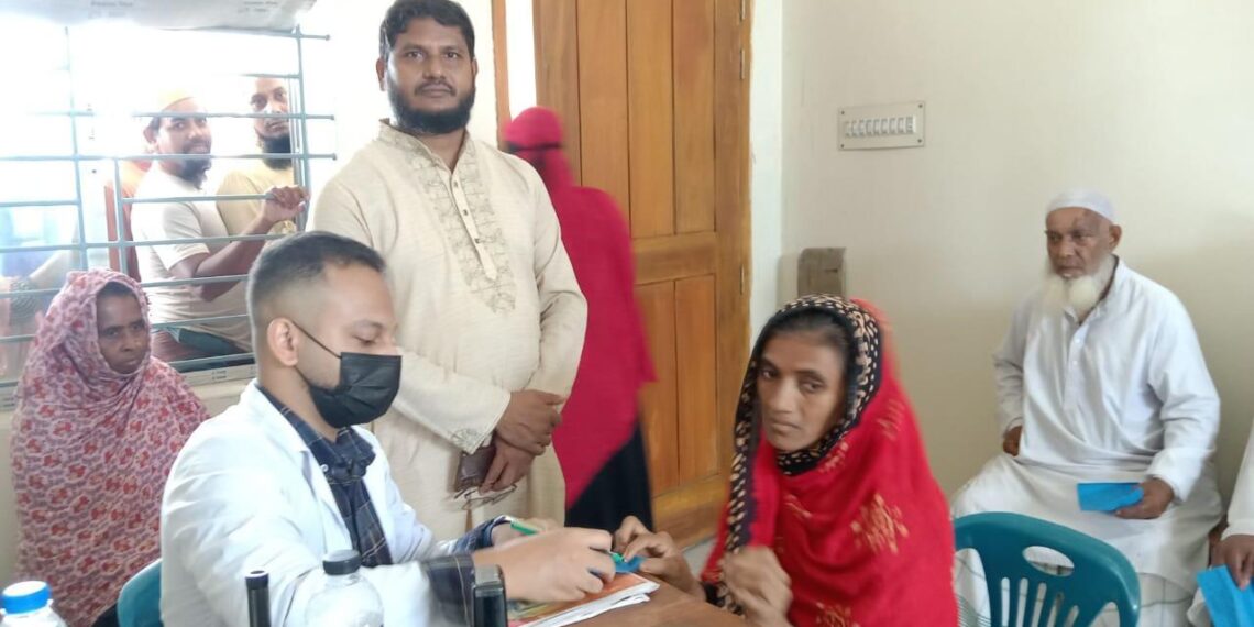 রূপগঞ্জে  ৫ শতাধিক  মানুষের মাঝে বিনামূল্যে চক্ষু সেবা প্রদান : Nafiz Ashraf.Tnntv24