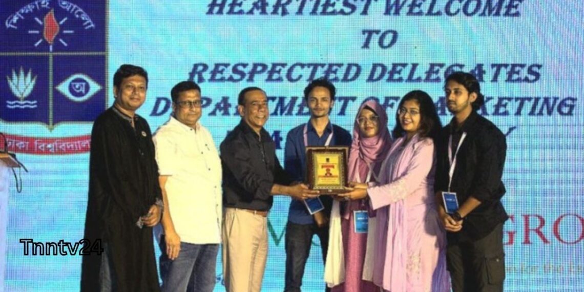 ঢাকা বিশ্ববিদ্যালয় মার্কেটিং বিভাগের শিক্ষার্থীরা মডেল গ্রুপের কারখানা পরিদর্শন করেন।Nafiz Ashraf.Tnntv24