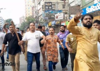 আইভীকে বহনকারী পুলিশ জীপে দুর্বৃত্তদের হামলা,দুই পুলিশ আহত।Nafiz Ashraf.Tnntv24