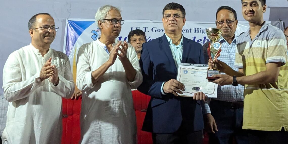 শতবর্ষ উদযাপন স্কুল টুর্নামেন্টে সাজিদ ও সাফায়েত চ্যাম্পিয়ন: Nafiz Ashraf.Tnntv24