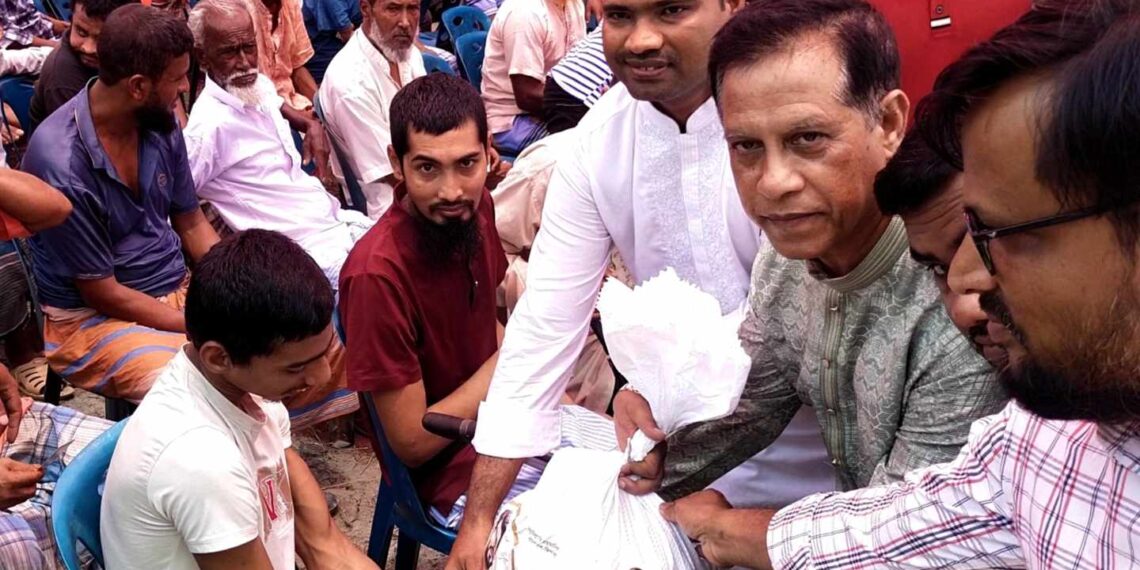 রূপগঞ্জে জিয়ার ৪৪তম শাহাদাৎ বার্ষিক উপলক্ষে খাদ্য সামগ্রী বিতরণ :Nafiz Ashraf.Tnntv24