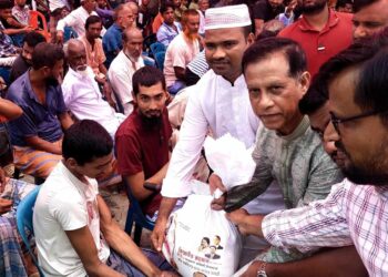 রূপগঞ্জে জিয়ার ৪৪তম শাহাদাৎ বার্ষিক উপলক্ষে খাদ্য সামগ্রী বিতরণ :Nafiz Ashraf.Tnntv24