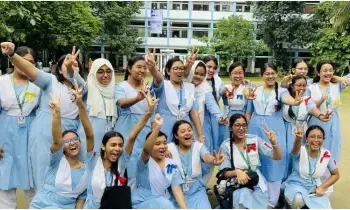 এস এস সি তে এবারও মেয়েরা এগিয়ে,ছাত্রদের চেয়ে ৮,২০০ ছাত্রী বেশি জিপিএ-৫ পেয়েছে:Nafiz Ashraf.Tnntv24