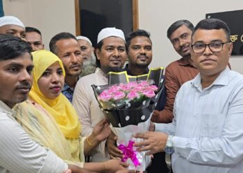 বাংলাদেশ আমজনগণ পার্টি জেলা ও উপজেলার নেতারা নারায়ণগঞ্জ জেলা নির্বাচন কর্মকর্তার সাথে সাক্ষাত: Nafiz Ashraf.Tnntv24