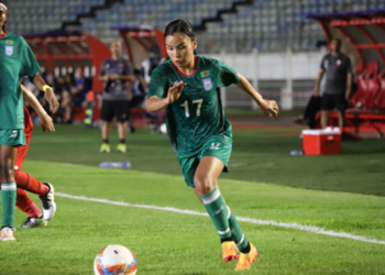 নারী ফুটবলার ঋতুপর্ণাকে বাড়ি করে দেবে বিসিবি। Nafiz Ashraf.Tnntv24