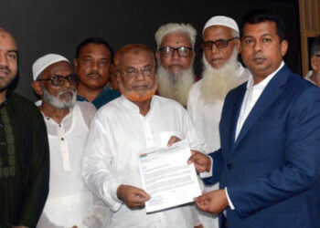 মু.গিয়াসউদ্দিনের নেতৃত্বে ডিএনডি’র জলাবদ্ধতা নিরসনে স্মারক লিপি। Nafiz Ashraf.Tnntv24