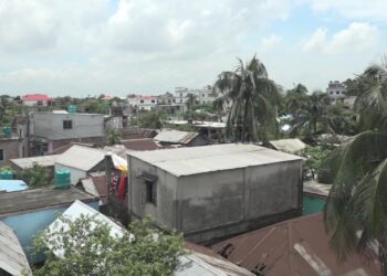 ঘনবসতিপূর্ণ এলাকা দিয়ে নারায়ণগঞ্জ-লাকসাম কর্ড রেলপথ নির্মাণের উদ্যোগে এলাকাবাসীর ক্ষোভ: Nafiz Ashraf.Tnntv24