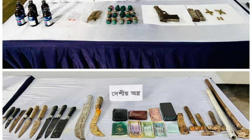 রূপগঞ্জে শ্যূটার রিয়াজ বাহিনীর পাঁচ সহযোগী গ্রেফতার ও বিদেশী পিস্তল উদ্ধার । Nafiz Ashraf.Tnntv24