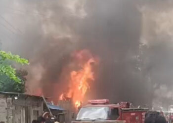 নারায়ণগঞ্জের বন্দর উপজেলায় তুলার গুদামে আগুন। Nafiz Ashraf.Tnntv24