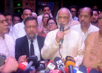 মন্ডপ নেতাদের ঠেলে নারায়ণগঞ্জে একই আসনে মনোনয়ন প্রত্যাশী চার নেতা মঈন খানের দুই পাশে।Nafiz Ashraf.Tnntv24