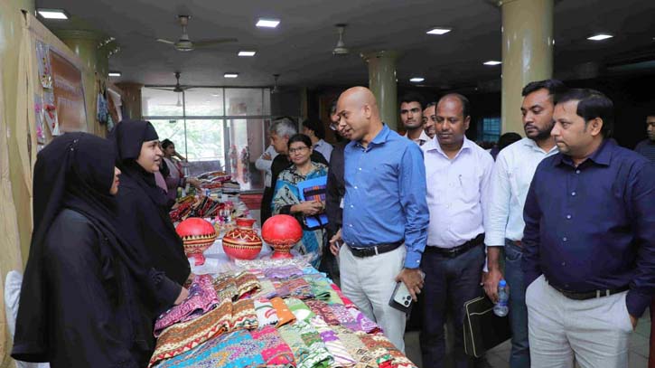 টেকসই জীবিকা এবং উদ্যোক্তা তৈরির লক্ষে ব্র্যাক ও ইউনিসেফের যৌথ আয়োজনে নারায়ণগঞ্জে মেলা। Nafiz Ashraf.Tnntv24