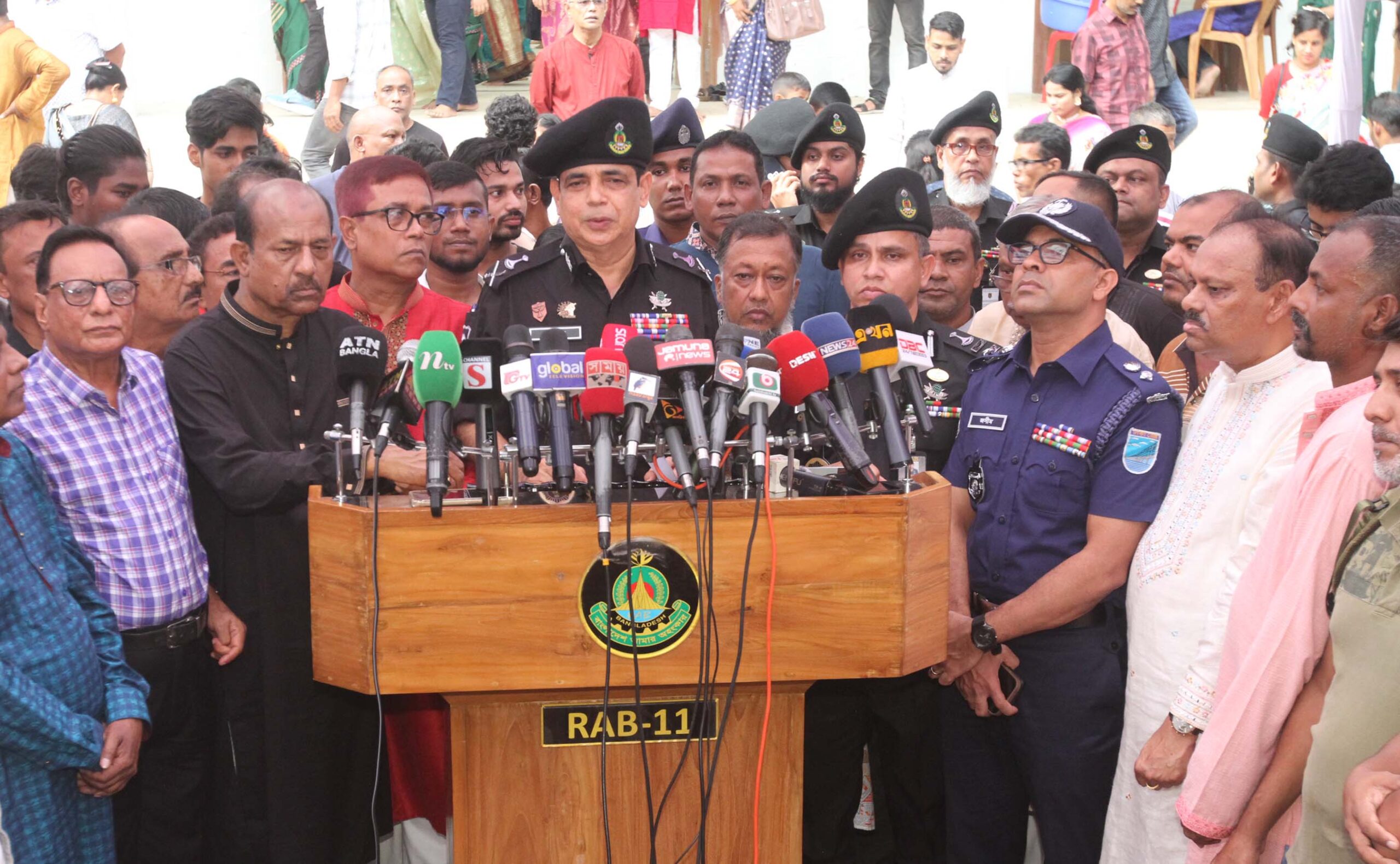 ৩৩ হাজার মন্ডপের মধ্যে ৪৯ টি মন্ডপে বিচ্ছিন্ন নাশকতার চেষ্টা, ১৯ জন গ্রেফতার- এ কে এম শহিদুল রহমান,র‍্যাব ডিজি।Nafiz Ashraf.Tnntv24