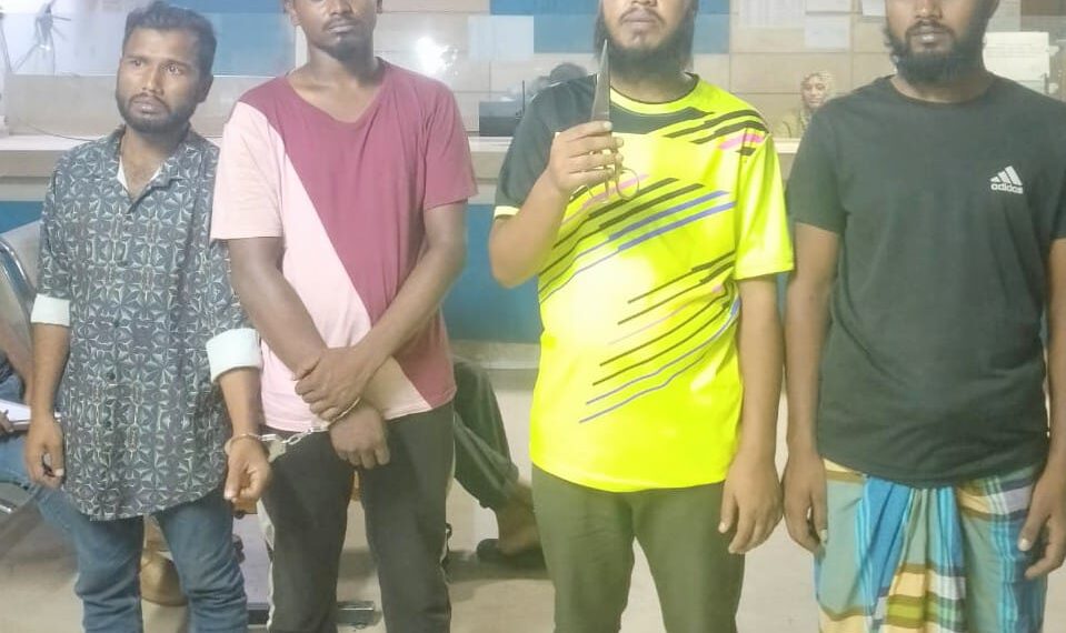 নারায়ণগঞ্জে ছিনতাইয়ের প্রস্তুতিকালে কিশোর গাং এর ৪ সদস্যকে গ্রেফতার করেছে ডিবি পুলিশ।Nafiz Ashraf.Tnntv24