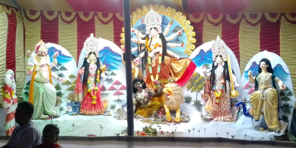 রূপগঞ্জে চলছে শারদীয় দুর্গাপূজা  উৎসবে মুখরিত সর্বত্র : Nafiz Ashraf.Tnntv24