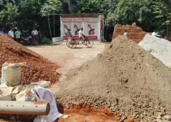 রূপগঞ্জে  এশিয়ান হাইওয়ে সড়কের বালু  অবাধে চুরি:Nafiz Ashraf.Tnntv24