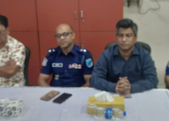 নারায়ণগঞ্জের যানজট সমস্যার মূল কারণ চিহ্নিত করে তা নিরসনে উদ্যোগ নিয়েছে পুলিশ।Nafiz Ashraf.Tnntv24