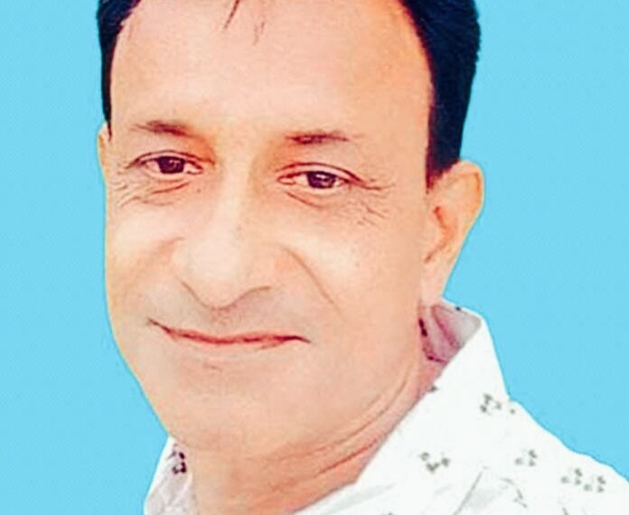 অণুগল্প:                                                                               প্রথম বেতন – জাহাঙ্গীর ডালিম 