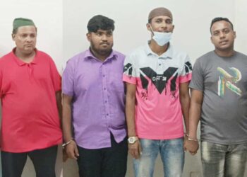 নারায়ণগঞ্জের বন্দরে খয়োঘাটে আধপিত্য বিস্তার কেন্দ্র করে বএিনপির দুই গ্রুপের সংঘর্ষ,নারীসহ আহত ৫ , গ্রফেতার ৫:Nafiz Ashraf.Tnntv24