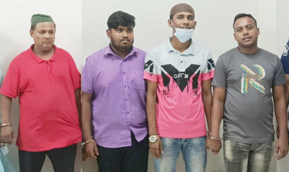 নারায়ণগঞ্জের বন্দরে খয়োঘাটে আধপিত্য বিস্তার কেন্দ্র করে বএিনপির দুই গ্রুপের সংঘর্ষ,নারীসহ আহত ৫ , গ্রফেতার ৫:Nafiz Ashraf.Tnntv24